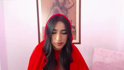 Snapshot of sophielambert_ chatting on 11-02-25, 06:16 Sophie online show from 11-02-25, 06:16