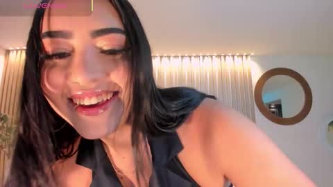 Sophie online show from 03-25-26, 03:45