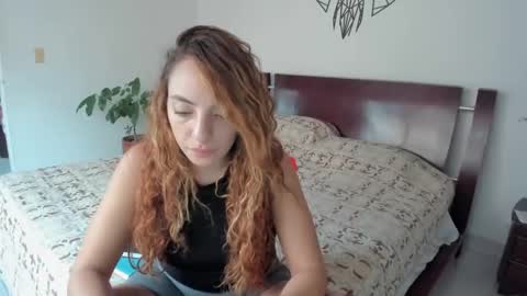 Snapshot of sophielatina chatting on 12-11-24, 10:16 Sophia online show from 12-11-24, 10:16