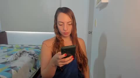 Snapshot of sophielatina chatting on 02-09-25, 07:41 Sophia online show from 02-09-25, 07:41