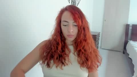 Snapshot of sophielatina chatting on 09-26-25, 09:52 Sophia online show from 09-26-25, 09:52