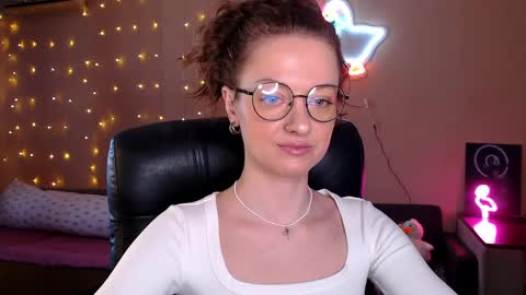 sophieleroux online show from 04-12-26, 11:15