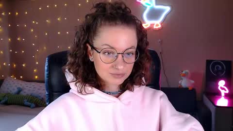 Snapshot of sophieleroux chatting on 04-28-26, 12:43 sophieleroux online show from 04-28-26, 12:43
