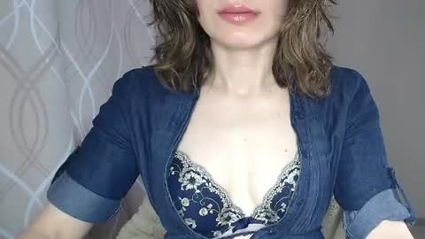 Snapshot of sophiemisss chatting on 08-04-26, 06:27 Sophiemisss online show from 08-04-26, 06:27