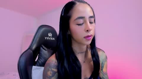 Snapshot of sophierooy chatting on 07-09-26, 12:15 sophierooy online show from 07-09-26, 12:15