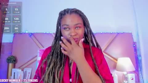 Sophie online show from 12-18-25, 12:33