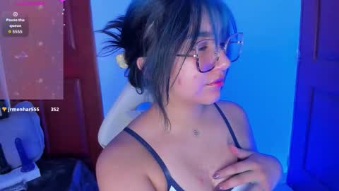   Sophie  online show from 02-12-26, 07:25