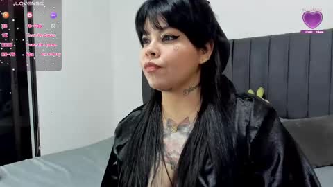 SOPHIE online show from 01-29-25, 03:33