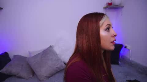 Snapshot of sophiiecums chatting on 09-18-25, 12:29 Sophiie online show from 09-18-25, 12:29