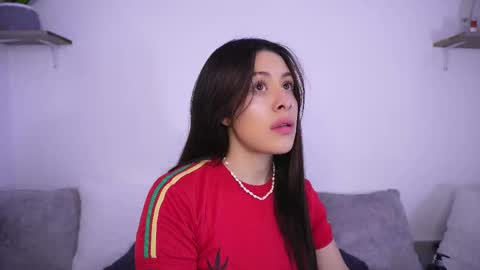 Snapshot of sophiiecums chatting on 11-11-25, 12:16 Sophiie online show from 11-11-25, 12:16