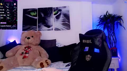 Snapshot of sophiieesweet chatting on 02-01-25, 07:57 Sophie Sweet online show from 02-01-25, 07:57