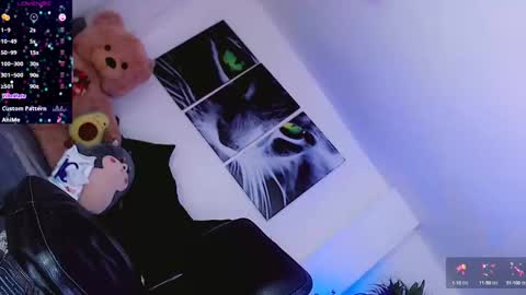 Snapshot of sophiieesweet chatting on 09-15-25, 05:02 Sophie Sweet online show from 09-15-25, 05:02