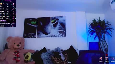 Snapshot of sophiieesweet chatting on 09-30-25, 12:43 Sophie Sweet online show from 09-30-25, 12:43