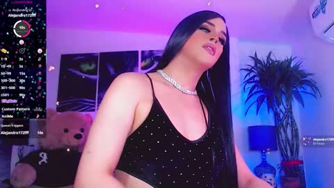 Snapshot of sophiieesweet chatting on 11-05-25, 12:49 Sophie Sweet online show from 11-05-25, 12:49