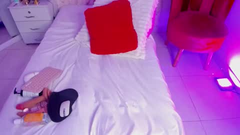 Sophie Wilson online show from 02-19-26, 03:46