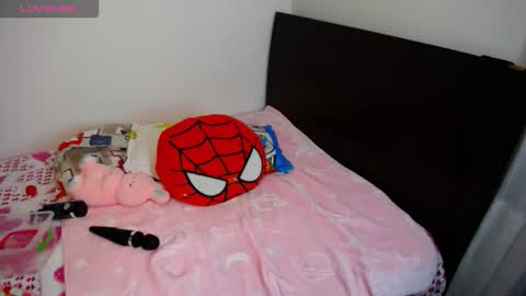 Sophy  online show from 11-20-25, 10:42