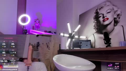 Snapshot of sophyamiller_15 chatting on 12-11-24, 02:09 Sophy online show from 12-11-24, 02:09