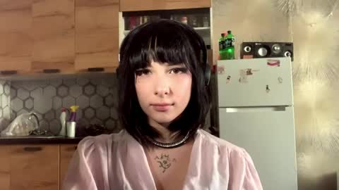 Snapshot of sophynanskaya chatting on 03-21-26, 12:21 Eva online show from 03-21-26, 12:21