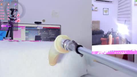 Snapshot of soraya_davis_ chatting on 11-02-25, 09:22 Soraya online show from 11-02-25, 09:22