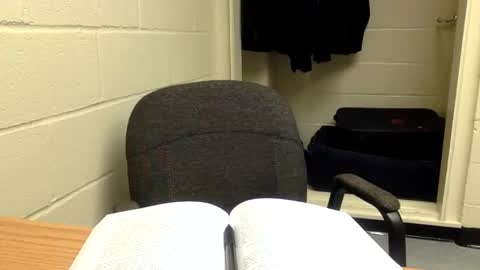 Daniel online show from 09-18-25, 02:57