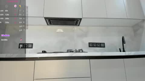 Mia online show from 09-20-25, 03:18