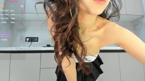 Mia online show from 03-30-26, 07:42