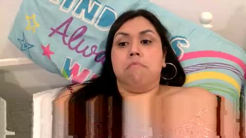 Snapshot of soulmatesxoo34 chatting on 11-22-25, 11:04 Longhaitianbbc thick latina online show from 11-22-25, 11:04