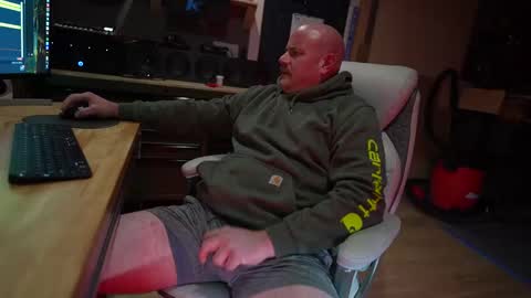 Snapshot of soundfreqnj chatting on 11-16-25, 05:46 soundfreqnj online show from 11-16-25, 05:46