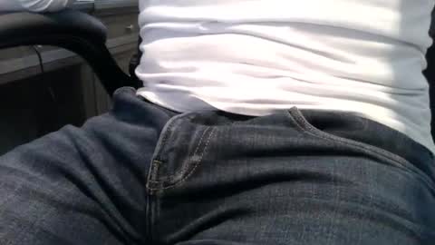 Snapshot of southdbd chatting on 01-12-25, 09:19 southdbd online show from 01-12-25, 09:19