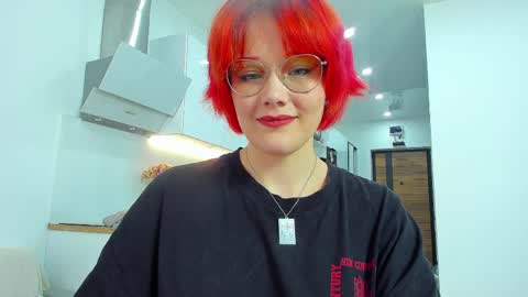 Snapshot of sova_energy chatting on 06-06-26, 07:29 Leah online show from 06-06-26, 07:29