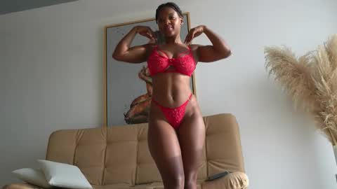 Snapshot of sow_fitt chatting on 11-12-25, 12:05 sow_fitt online show from 11-12-25, 12:05