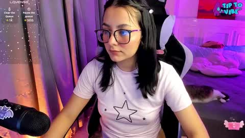 Lili online show from 03-01-25, 01:11