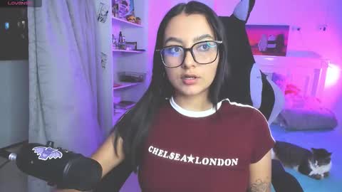 Lili online show from 10-31-25, 12:11