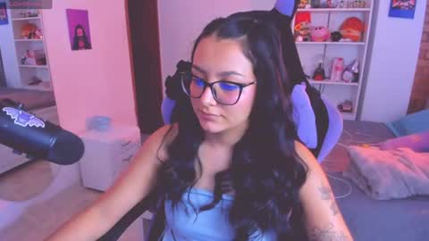Snapshot of soy___lili chatting on 06-16-26, 05:15 Lili online show from 06-16-26, 05:15