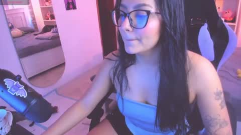Snapshot of soy___lili chatting on 07-15-26, 05:18 Lili online show from 07-15-26, 05:18