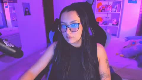 Snapshot of soy___lili chatting on 07-18-26, 02:27 Lili online show from 07-18-26, 02:27