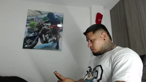 Snapshot of soy_apolo chatting on 09-14-25, 12:32 soy_apolo online show from 09-14-25, 12:32