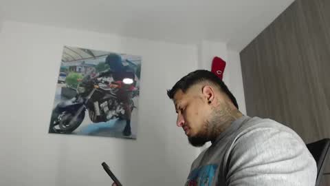 Snapshot of soy_apolo chatting on 09-15-25, 04:40 soy_apolo online show from 09-15-25, 04:40