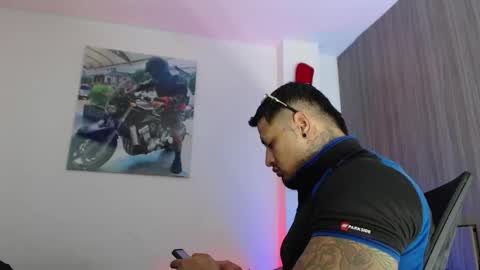 Snapshot of soy_apolo chatting on 09-17-25, 03:08 soy_apolo online show from 09-17-25, 03:08