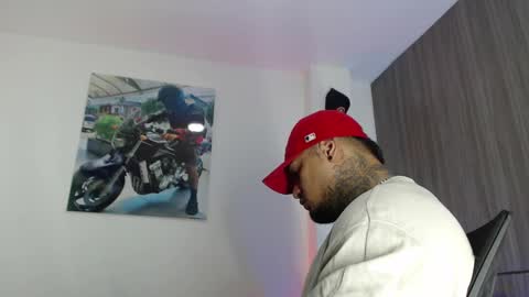 Snapshot of soy_apolo chatting on 09-18-25, 06:54 soy_apolo online show from 09-18-25, 06:54