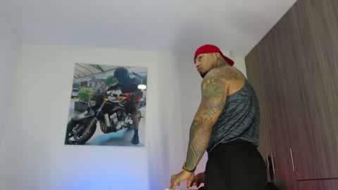 Snapshot of soy_apolo chatting on 10-30-25, 01:07 soy_apolo online show from 10-30-25, 01:07