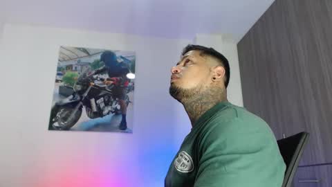 Snapshot of soy_apolo chatting on 12-03-25, 09:13 soy_apolo online show from 12-03-25, 09:13