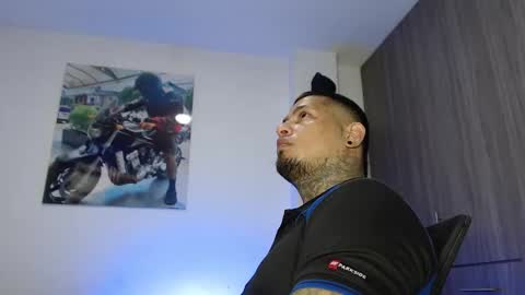 Snapshot of soy_apolo chatting on 05-20-26, 10:32 soy_apolo online show from 05-20-26, 10:32