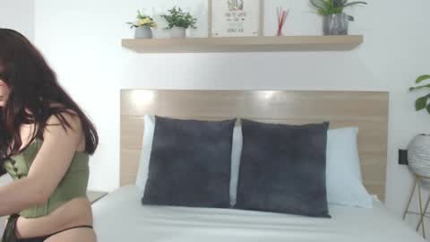 M A R I A N A online show from 02-11-25, 02:03