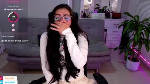 Luisa    online show from 02-05-25, 02:29