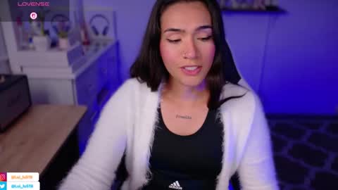 Luisa    online show from 11-23-25, 10:09