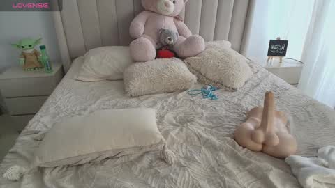 Adeline independent model online show from 12-25-24, 05:37