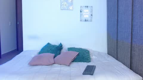      online show from 03-30-26, 01:06