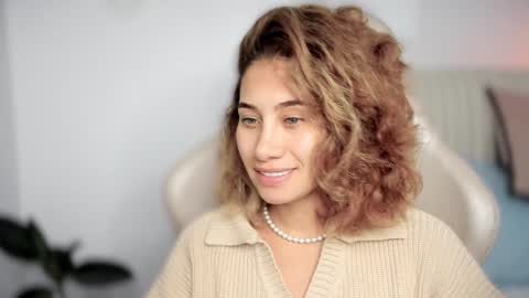 Snapshot of soytulu_ chatting on 12-30-24, 03:47 brisa s online show from 12-30-24, 03:47