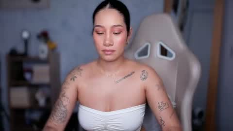 Snapshot of soytulu_ chatting on 06-17-26, 06:31 brisa s online show from 06-17-26, 06:31